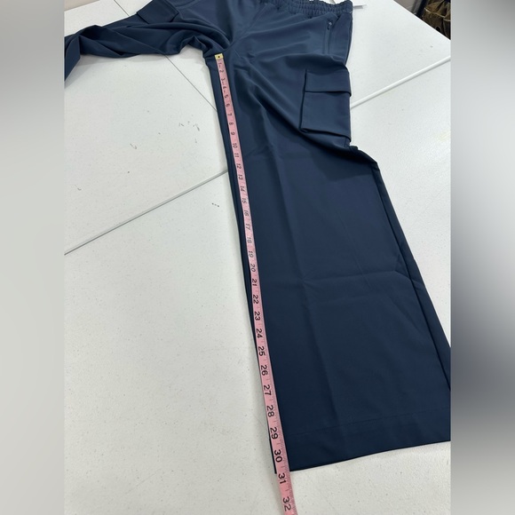 Beyond Yoga City Chic Wide Leg Cargo Pants Navy JetStretch Athleisure NWT XS - Picture 6 of 13